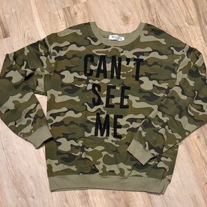 Wound up Women's Green Camouflage Sweatshirt, Juniors Size L